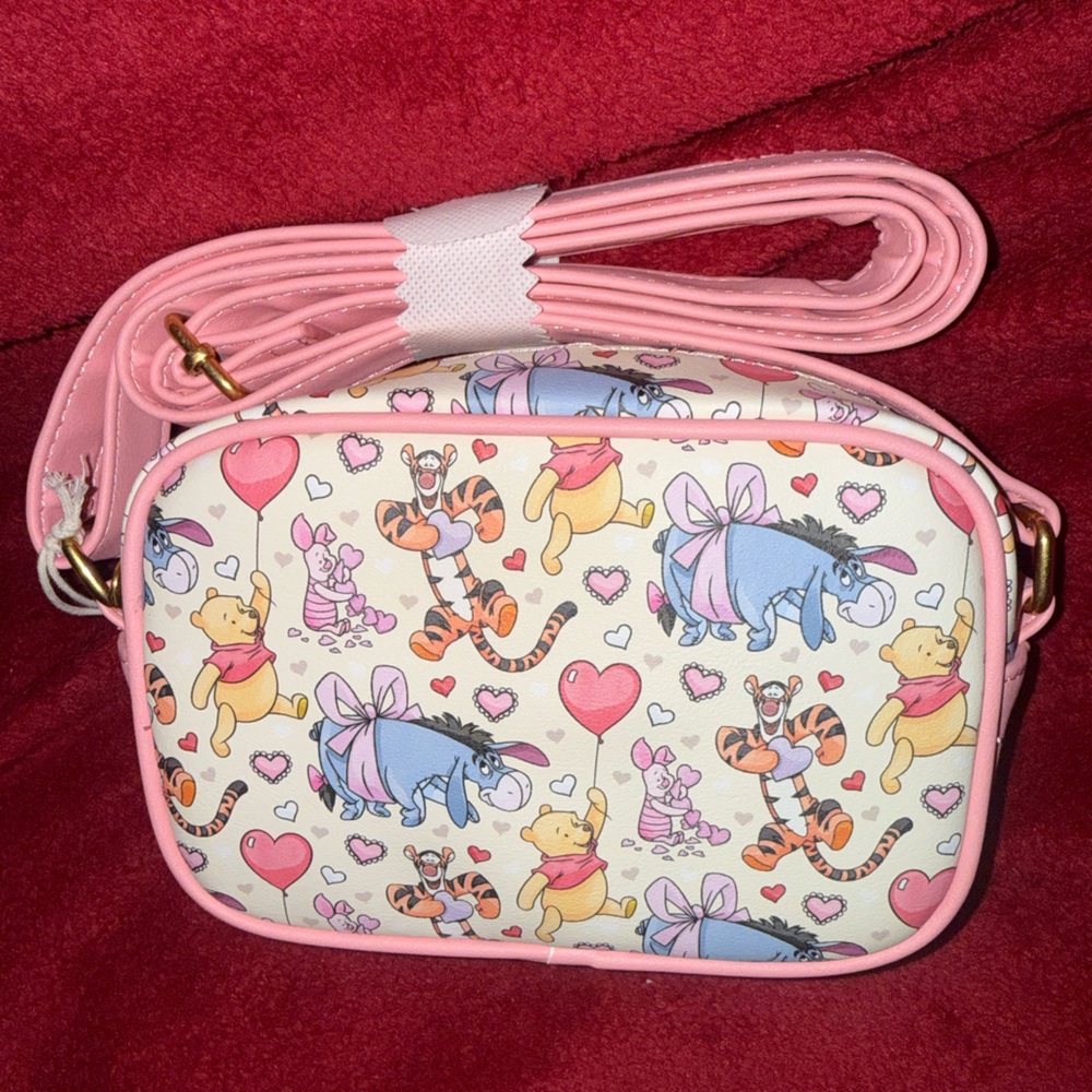 Disney Loungefly Winnie the Pooh Camera Crossbody Bag- NWT - Picture 3 of 3